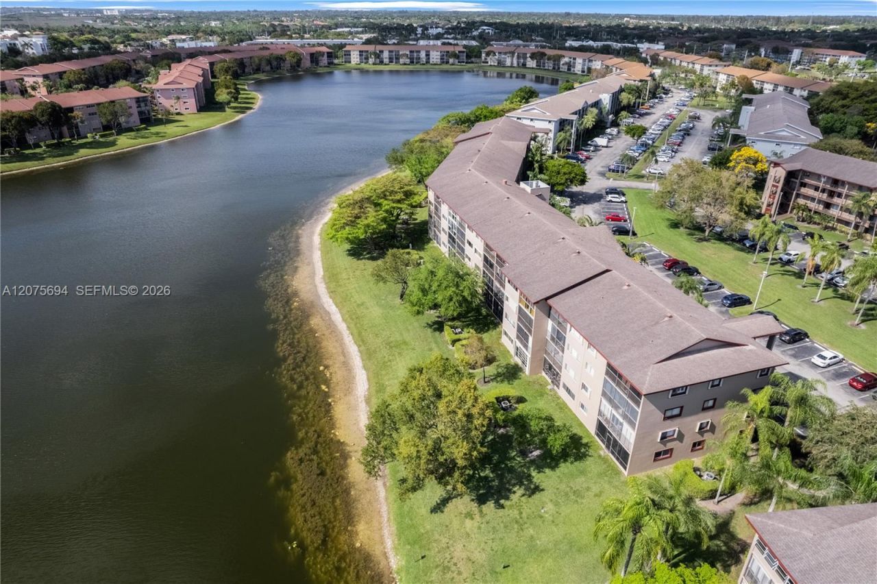 850 SW 138th Ave, Unit 213D, Pembroke Pines, FL 33027 Photo