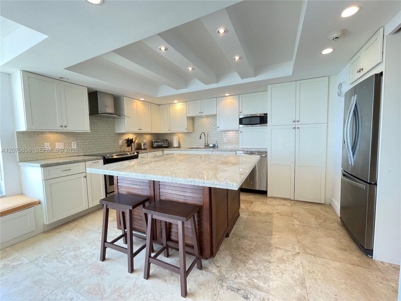 605 Ocean Dr , Unit 10L, Key Biscayne, FL 33149 Photo