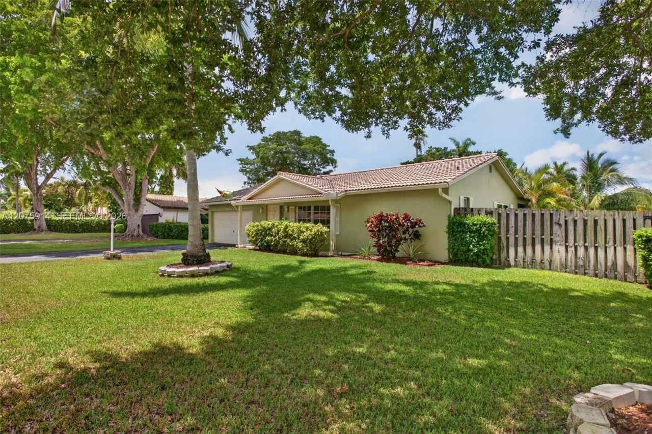 10320 NW 42nd Dr , Coral Springs, FL 33065 Photo