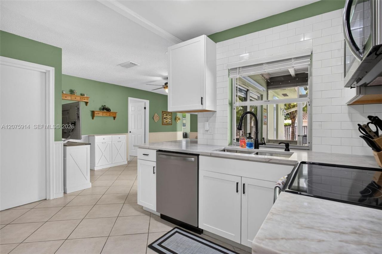 10320 NW 42nd Dr , Coral Springs, FL 33065 Photo