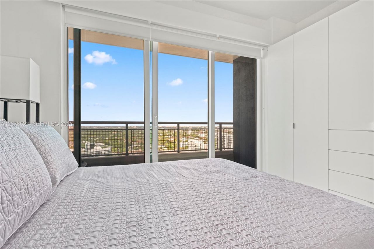 60 SW 13th St, Unit 2403, Miami, FL 33130 Photo