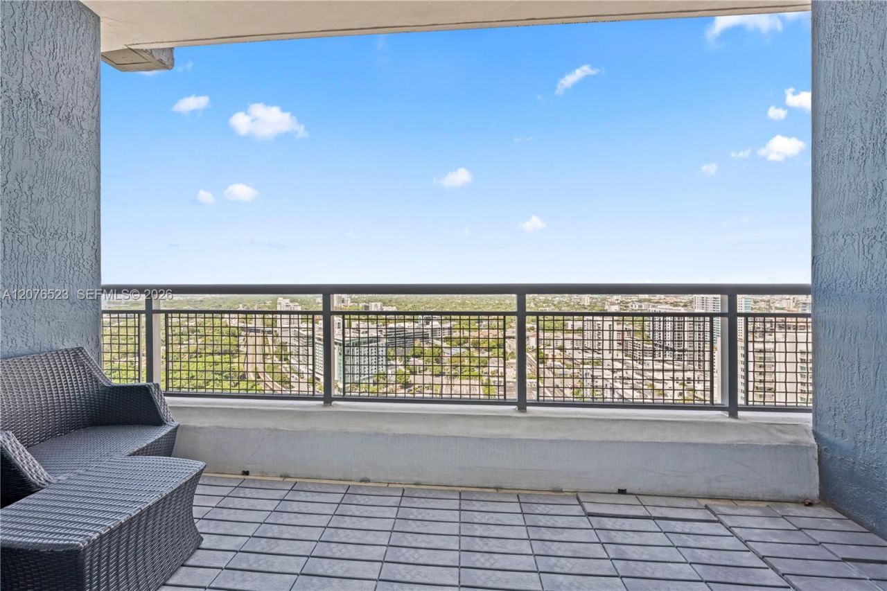 60 SW 13th St, Unit 2403, Miami, FL 33130 Photo