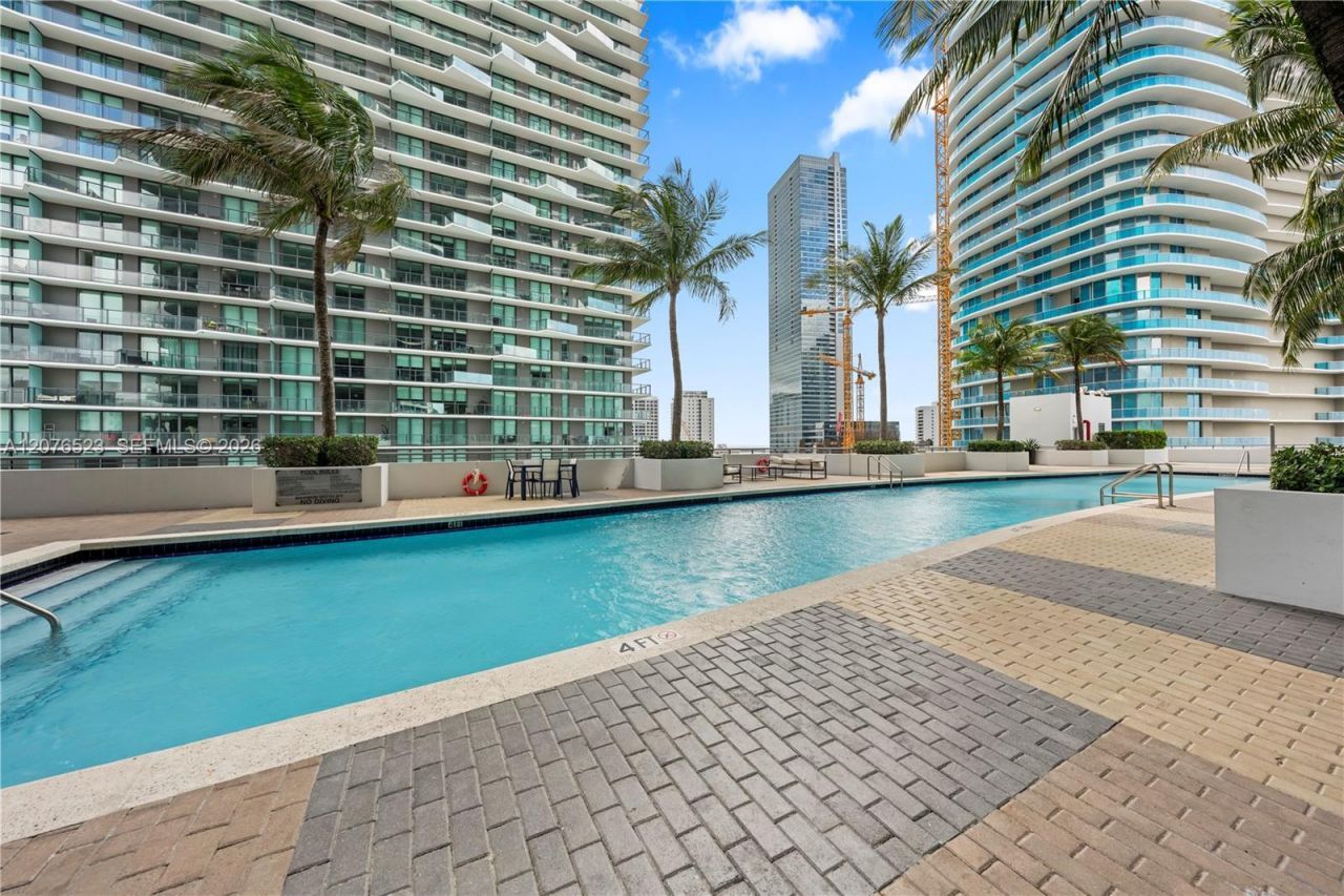60 SW 13th St, Unit 2403, Miami, FL 33130 Photo