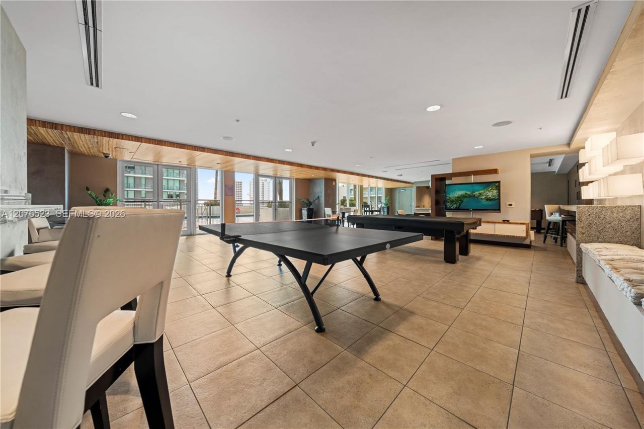 60 SW 13th St, Unit 2403, Miami, FL 33130 Photo