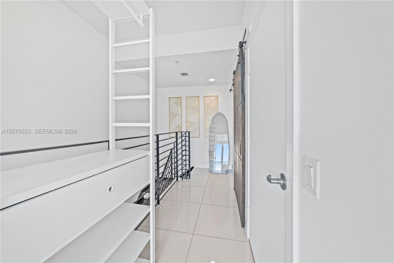 60 SW 13th St, Unit 2403, Miami, FL 33130 Photo