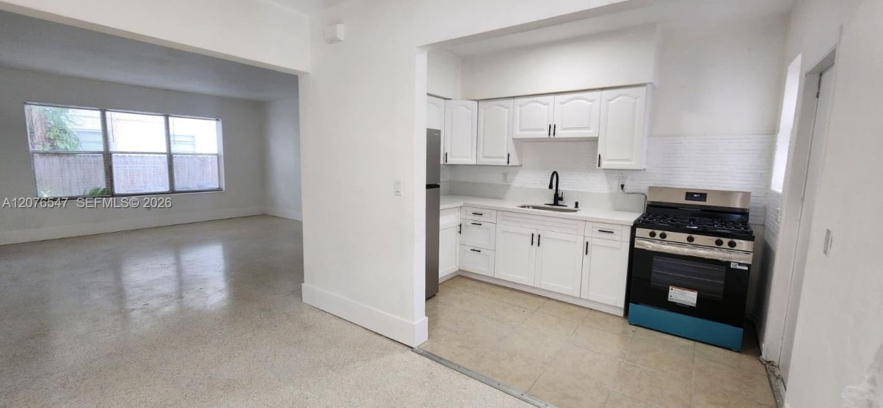 736 83rd St, Unit 2, Miami Beach, FL 33141 Photo