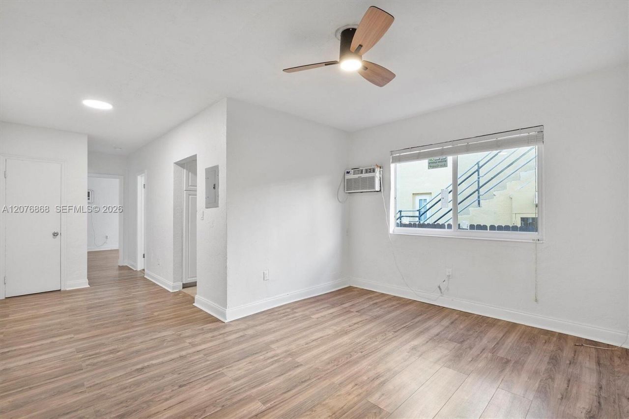 7510 Byron Ave, Unit 1, Miami Beach, FL 33141 Photo