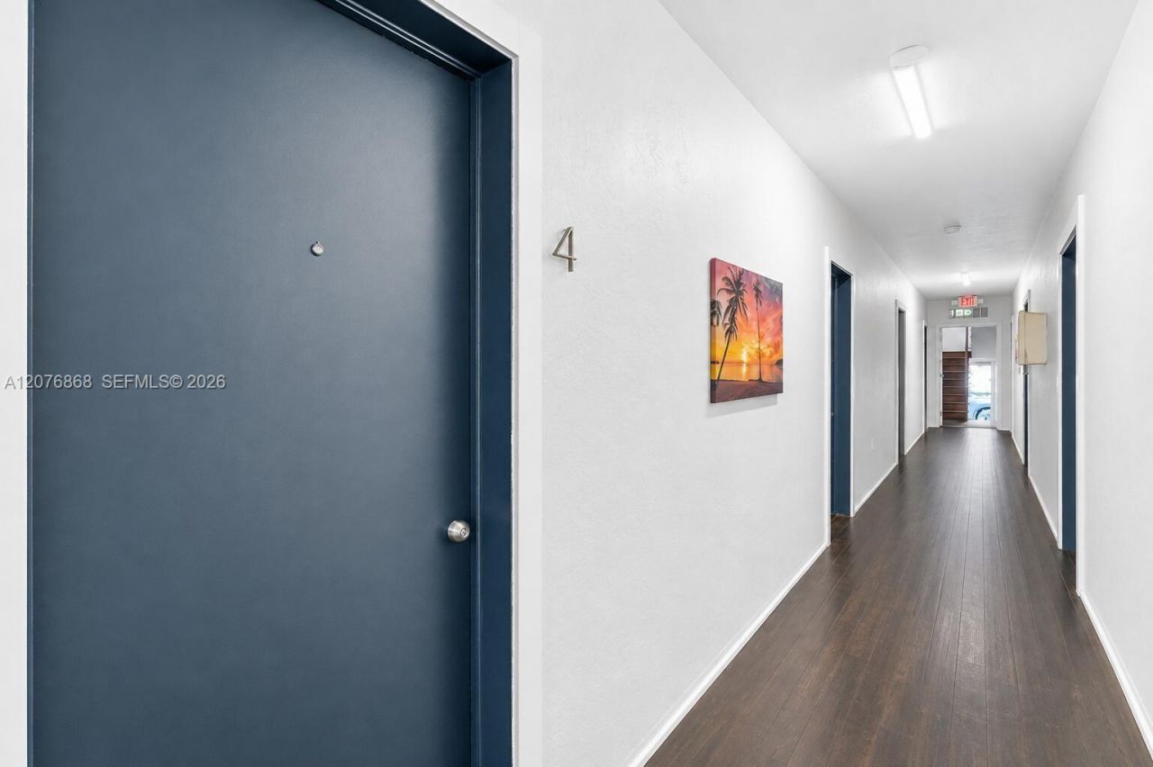 7510 Byron Ave, Unit 1, Miami Beach, FL 33141 Photo