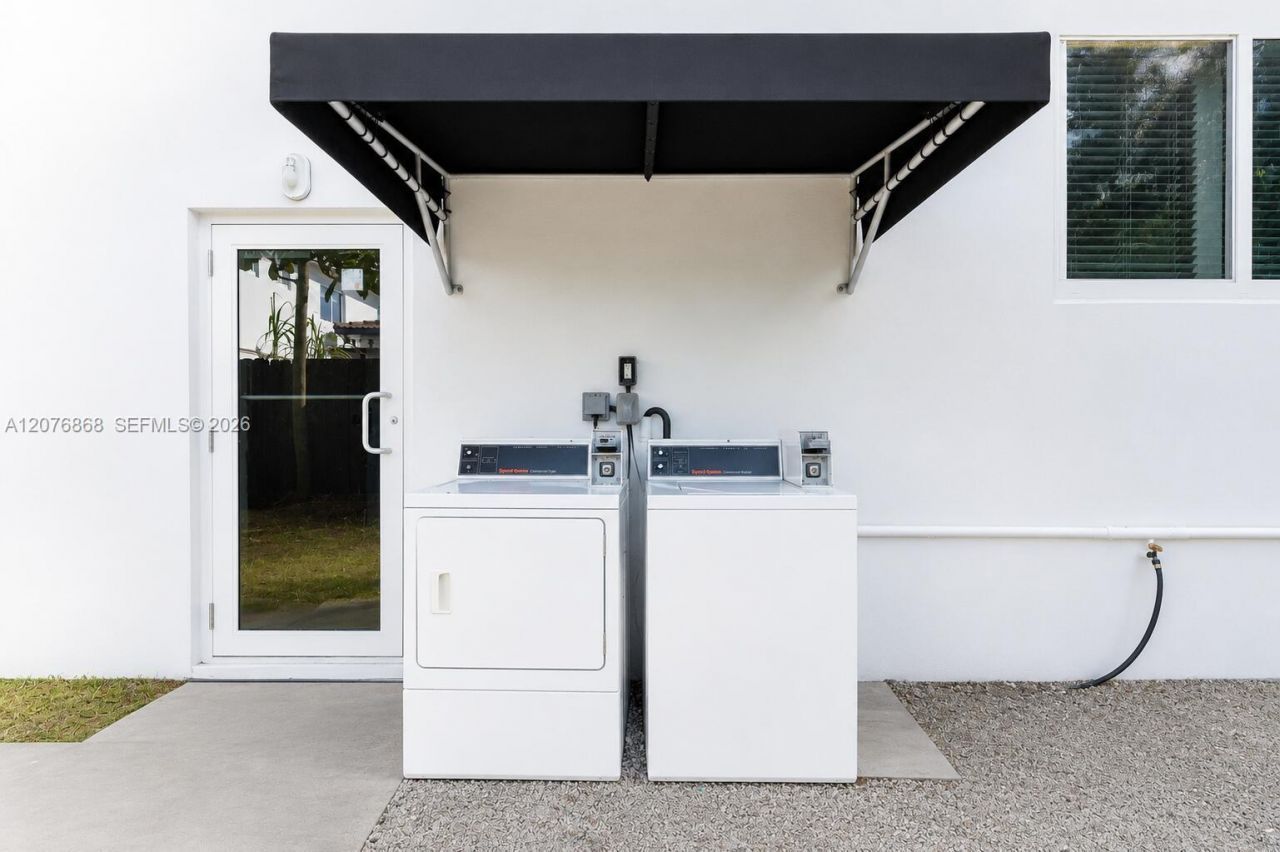 7510 Byron Ave, Unit 1, Miami Beach, FL 33141 Photo