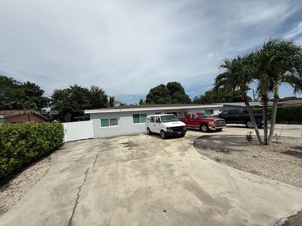 14321 NW 16th Ct , Miami, FL 33167