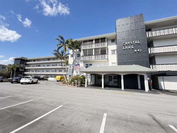 941 Crystal Lake Dr , Unit 305, Deerfield Beach, FL 33064