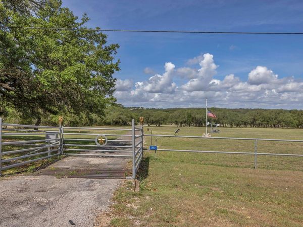 1912 S Us Highway 281 Highway, Johnson City, TX 78636