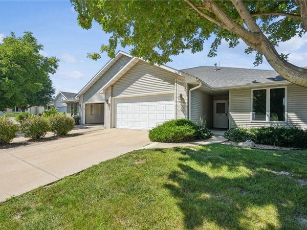3004 Tiperary NE, Cedar Rapids, IA 52402