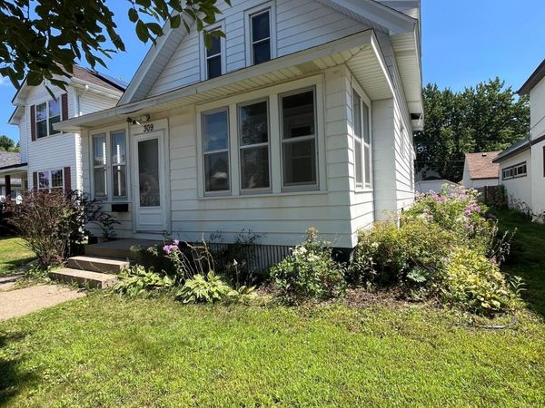 309 4th Avenue S, South Saint Paul, MN 55075