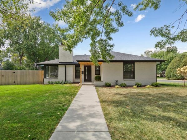 5400 Richmond Lane, Edina, MN 55436