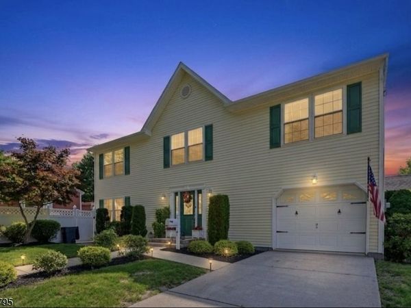 81 Hudson Ave, Ridgefield Park, NJ 07660