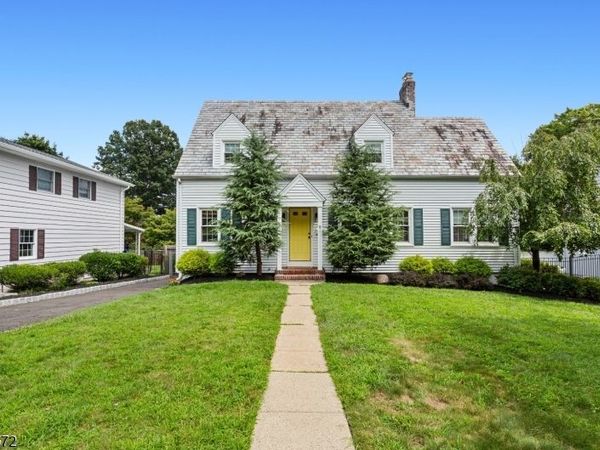 8 Tuxedo Pl, Morristown, NJ 07960