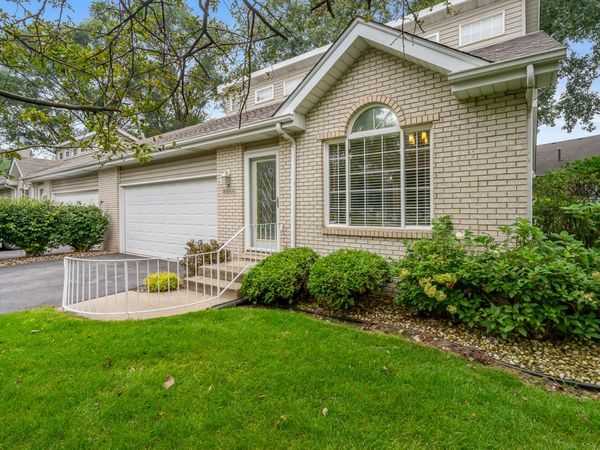 8956 Price Circle , Highland, IN 46322