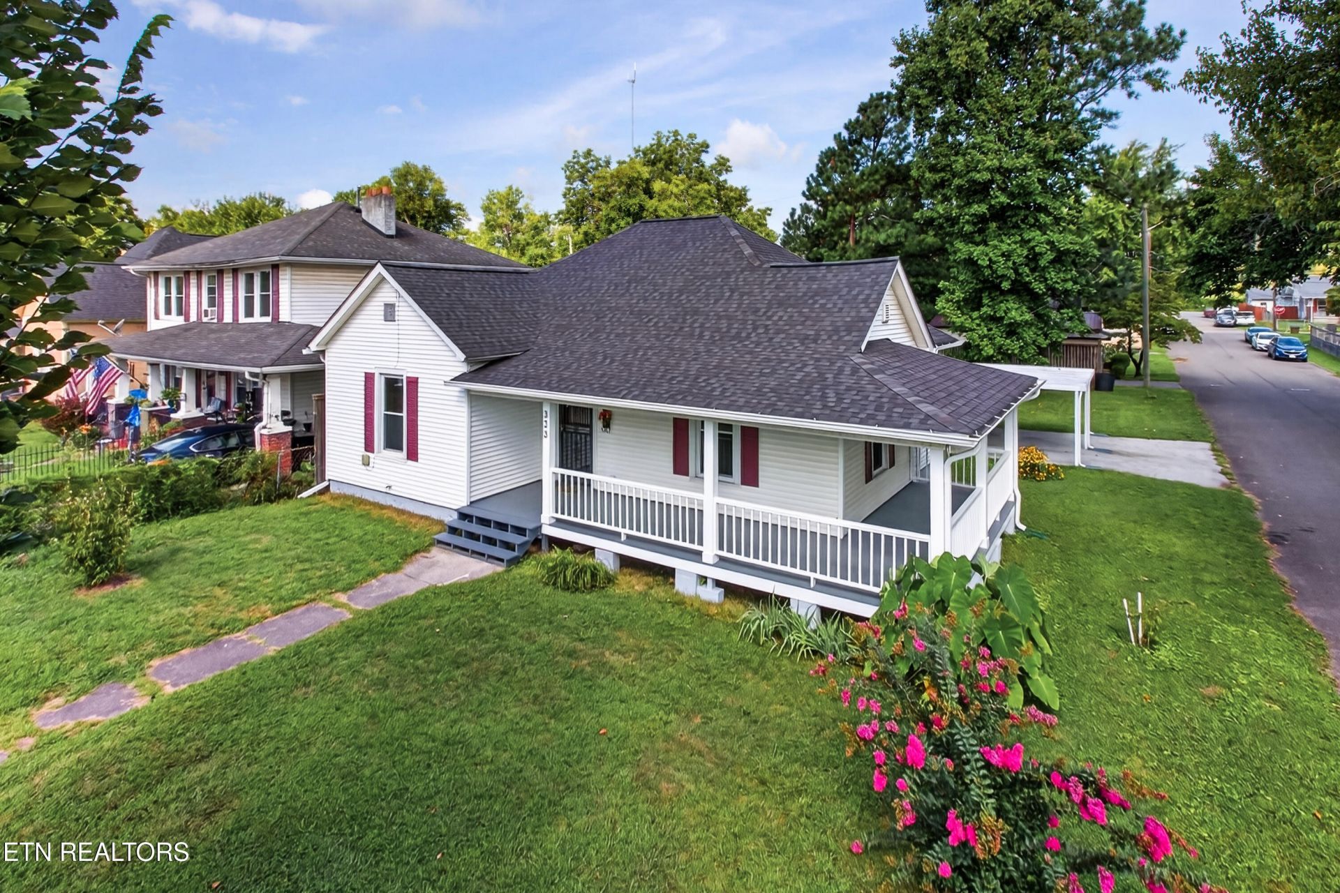 333 E Burwell Ave, Knoxville, TN 37917 Main Photo