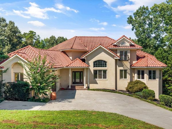 10315 N River Tr, Knoxville, TN 37922