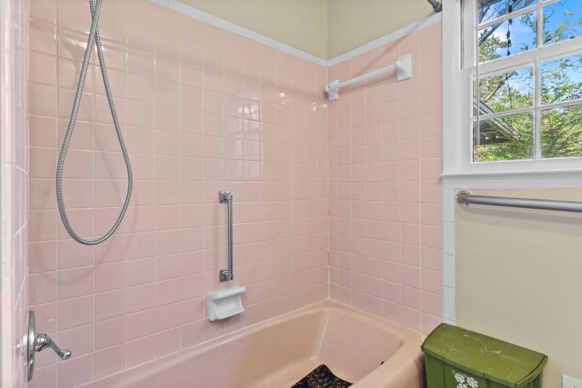 1757 Saint Matthews Road Photo 16
