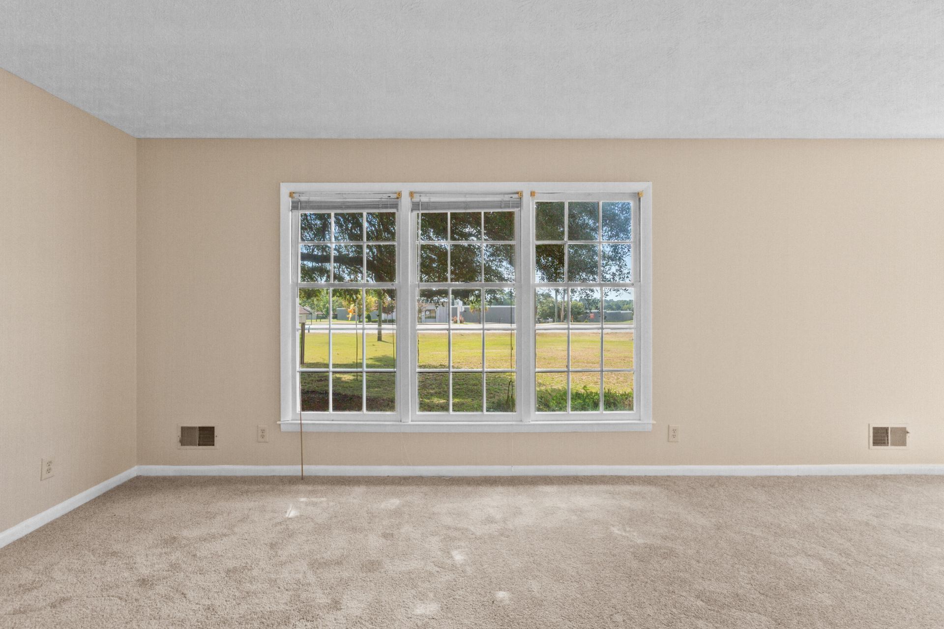 1757 Saint Matthews Road Photo 7