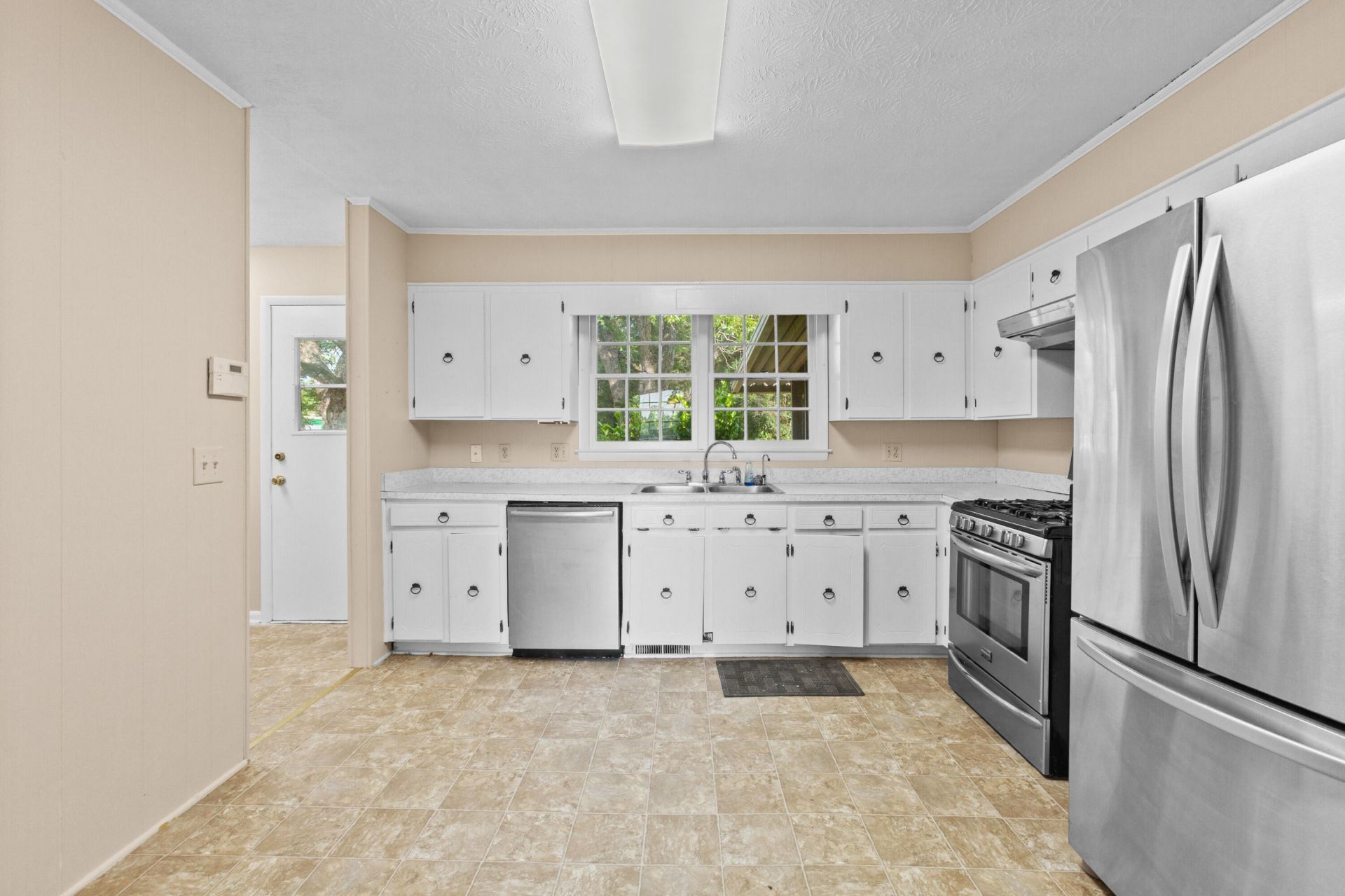 1757 Saint Matthews Road Photo 9
