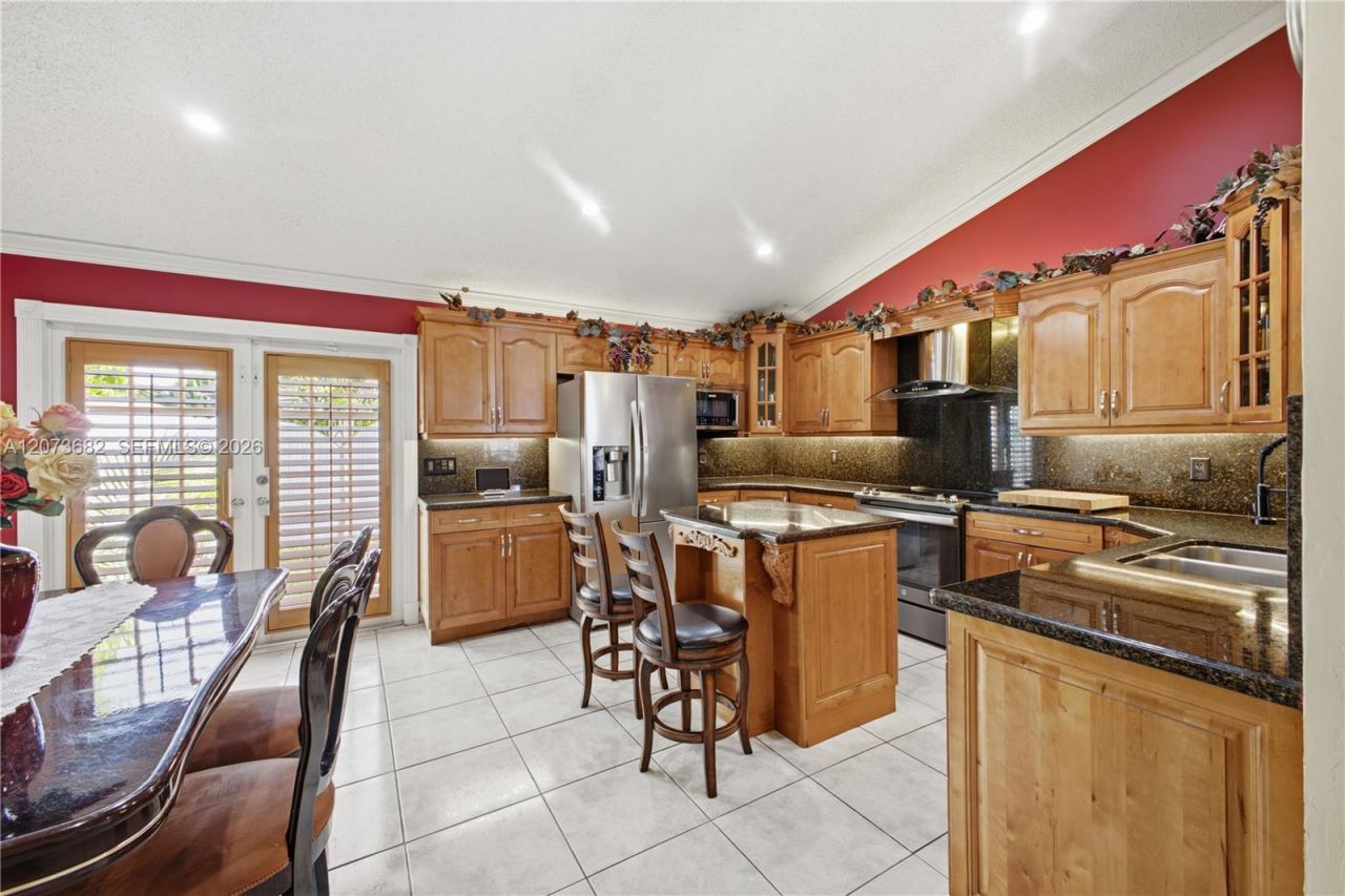 8635 SW 15th St , Pembroke Pines, FL 33025 Photo