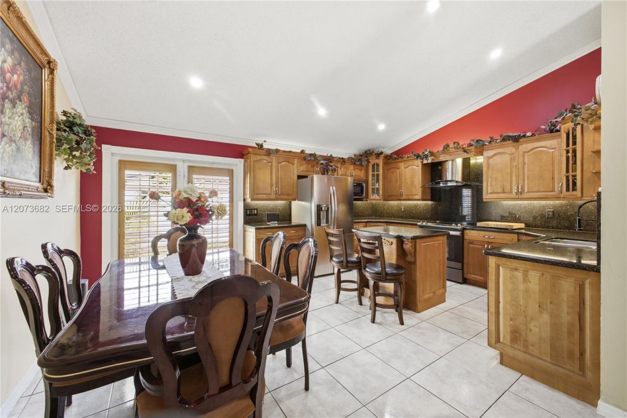 8635 SW 15th St , Pembroke Pines, FL 33025 Photo