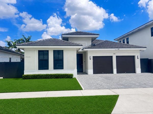 14435 SW 13th Ter , Miami, FL 33184