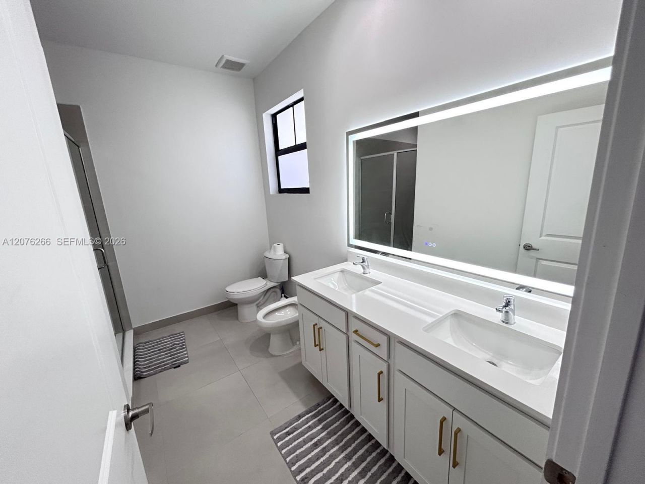 14435 SW 13th Ter, Miami, FL 33184 Photo