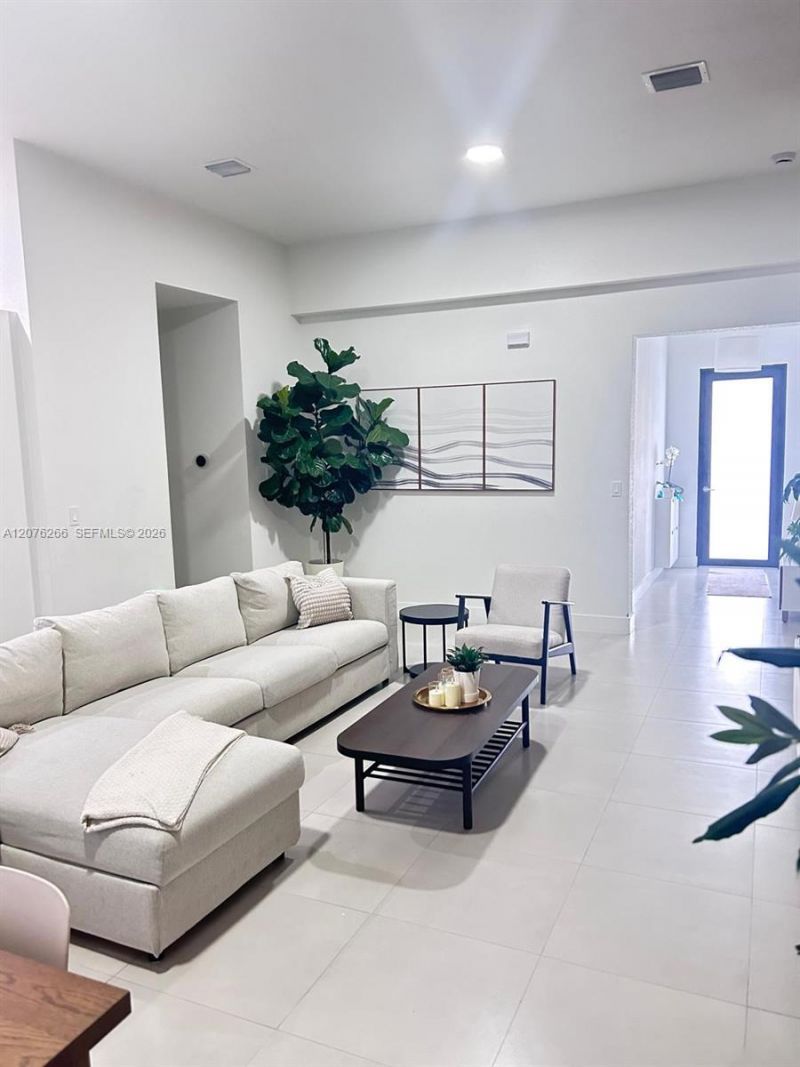 14435 SW 13th Ter, Miami, FL 33184 Photo