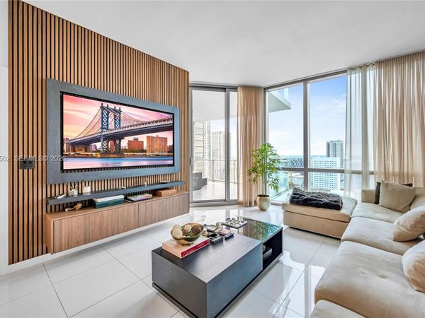 851 NE 1st Ave , Unit 2408, Miami, FL 33132