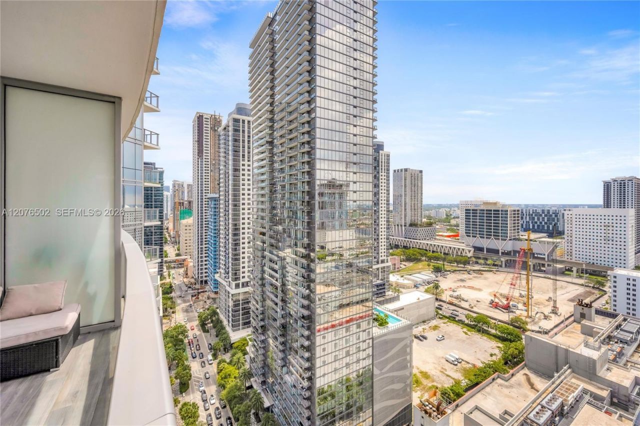 851 NE 1st Ave , Unit 2408, Miami, FL 33132 Photo