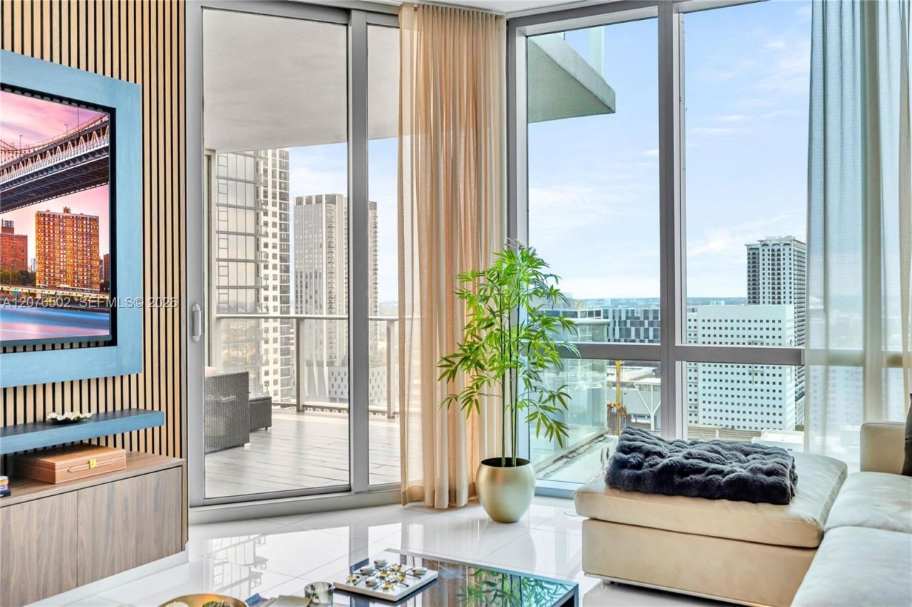 851 NE 1st Ave , Unit 2408, Miami, FL 33132 Photo