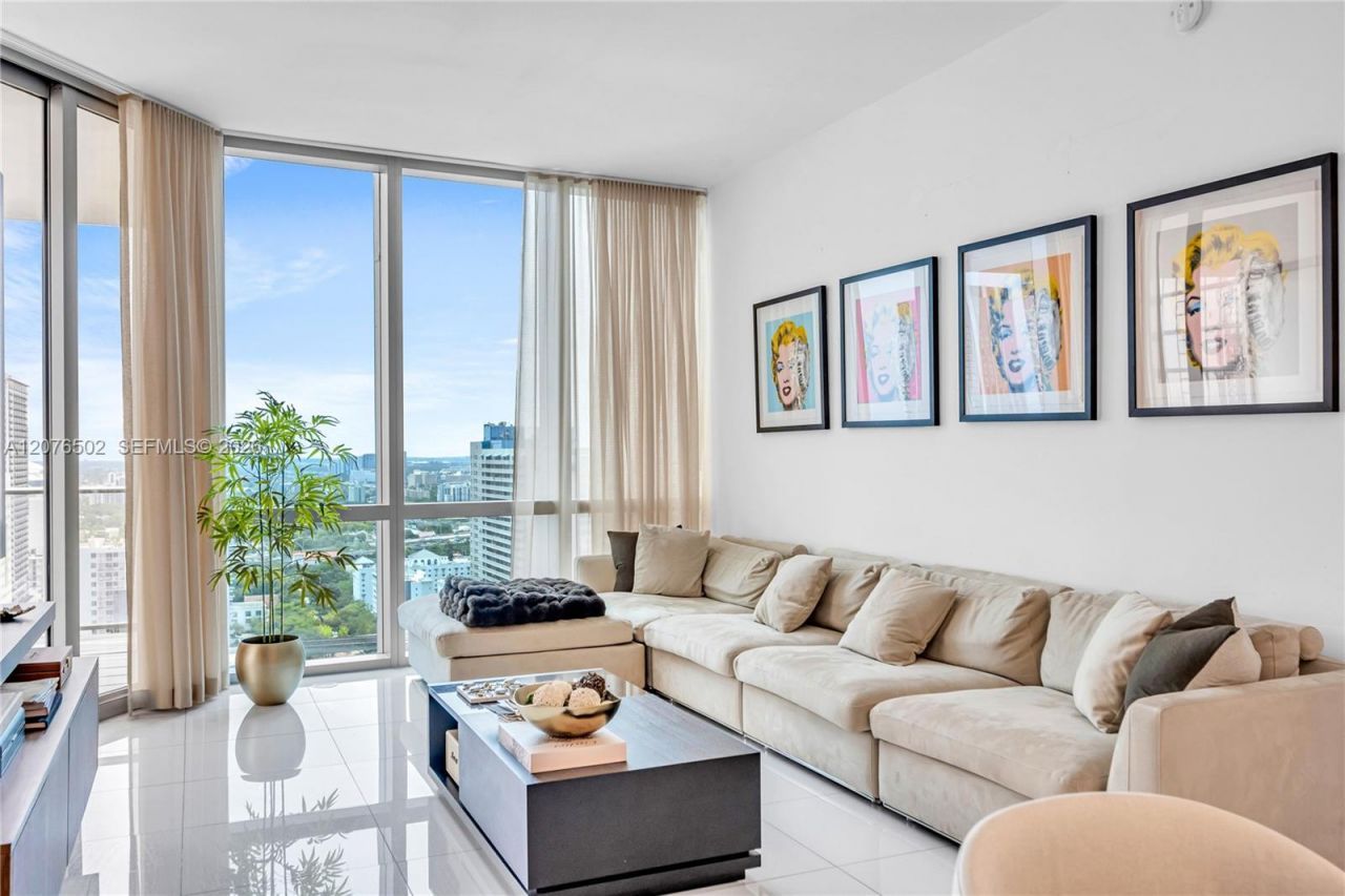 851 NE 1st Ave , Unit 2408, Miami, FL 33132 Photo