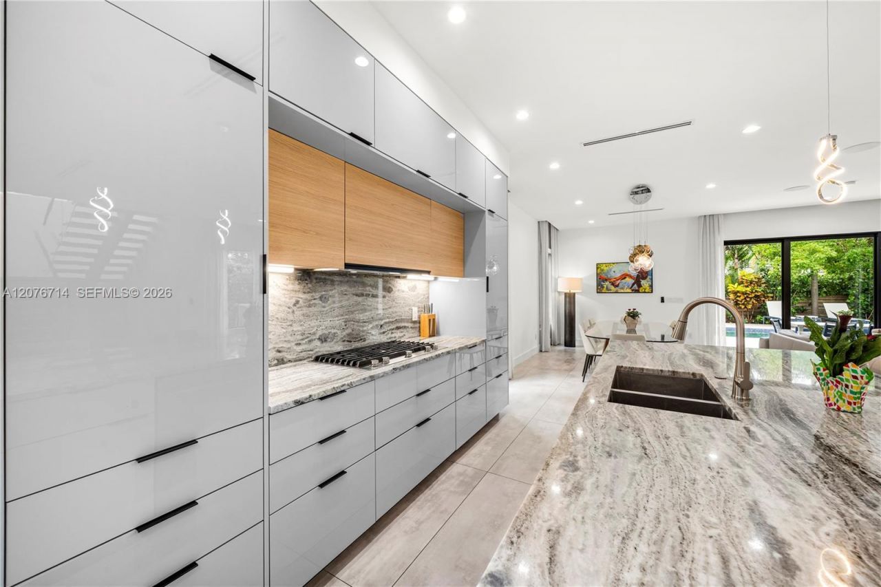 1629 NE 4th Pl, Fort Lauderdale, FL 33301 Photo