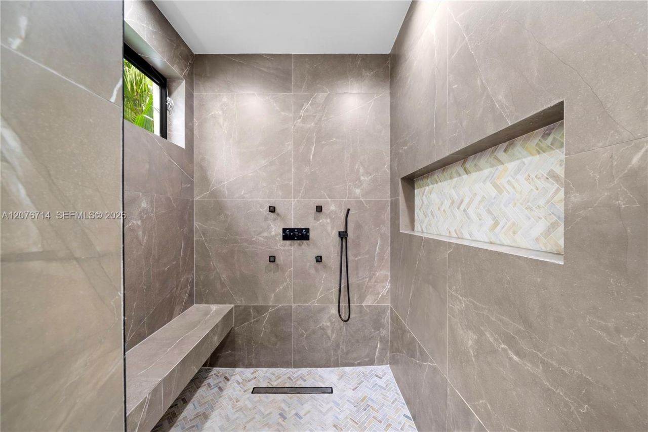 1629 NE 4th Pl, Fort Lauderdale, FL 33301 Photo