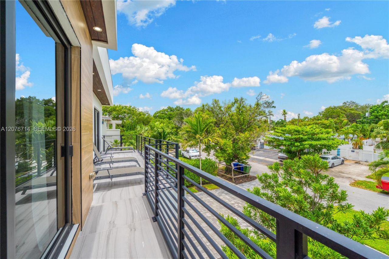 1629 NE 4th Pl, Fort Lauderdale, FL 33301 Photo