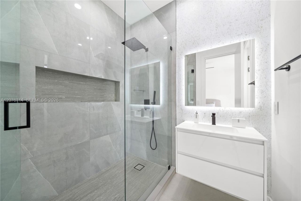 1629 NE 4th Pl, Fort Lauderdale, FL 33301 Photo