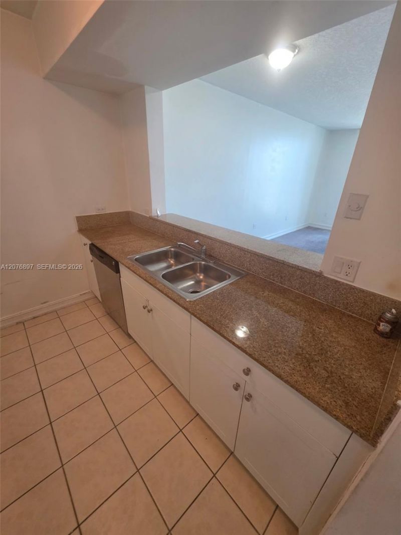 117 NW 42nd Ave , Unit 1507, Miami, FL 33126 Photo