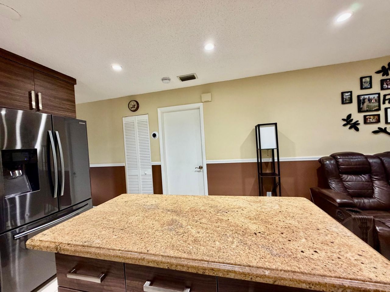 1092 W 32nd Street, Hialeah, FL 33012 Photo