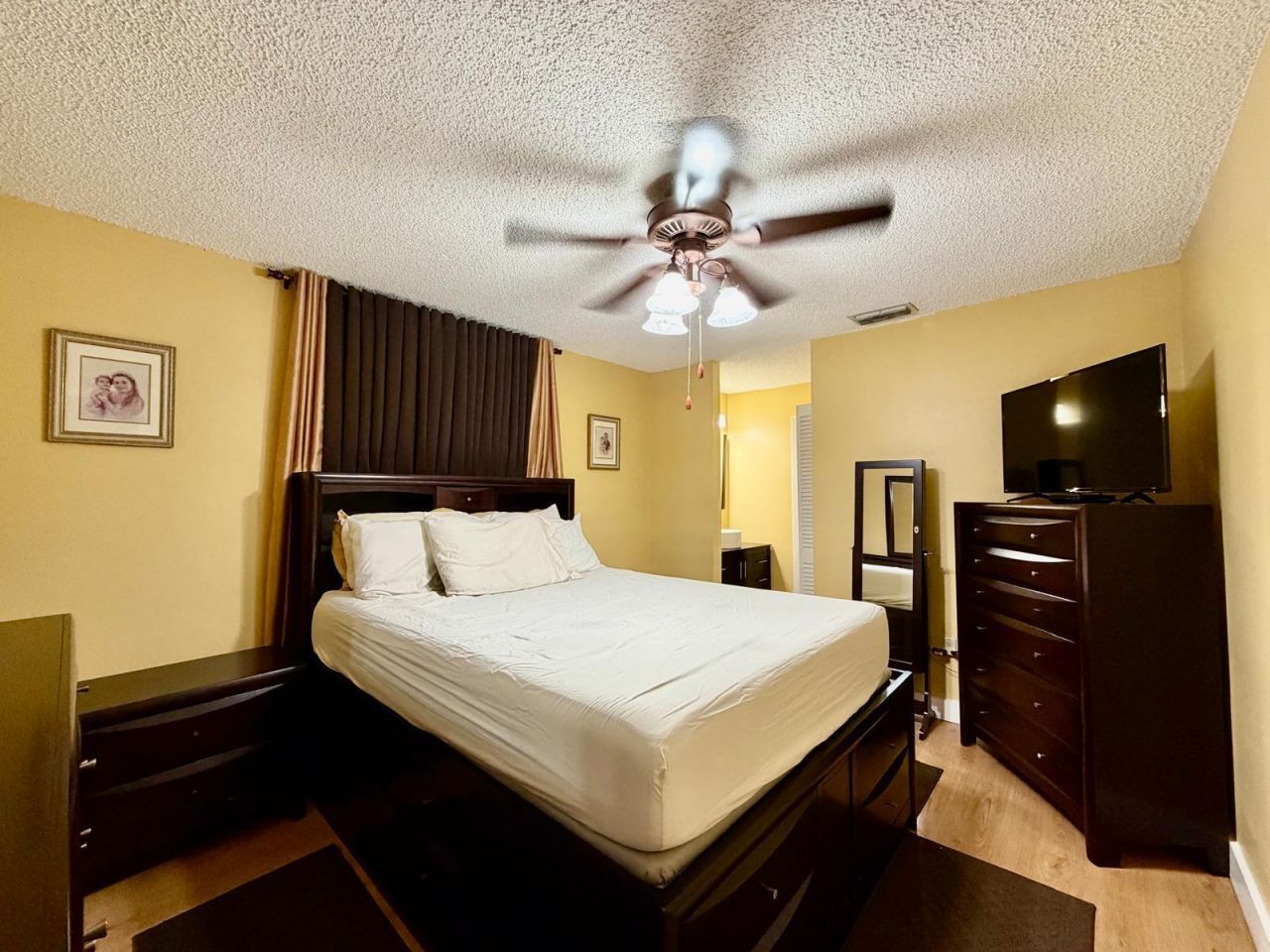 1092 W 32nd Street, Hialeah, FL 33012 Photo