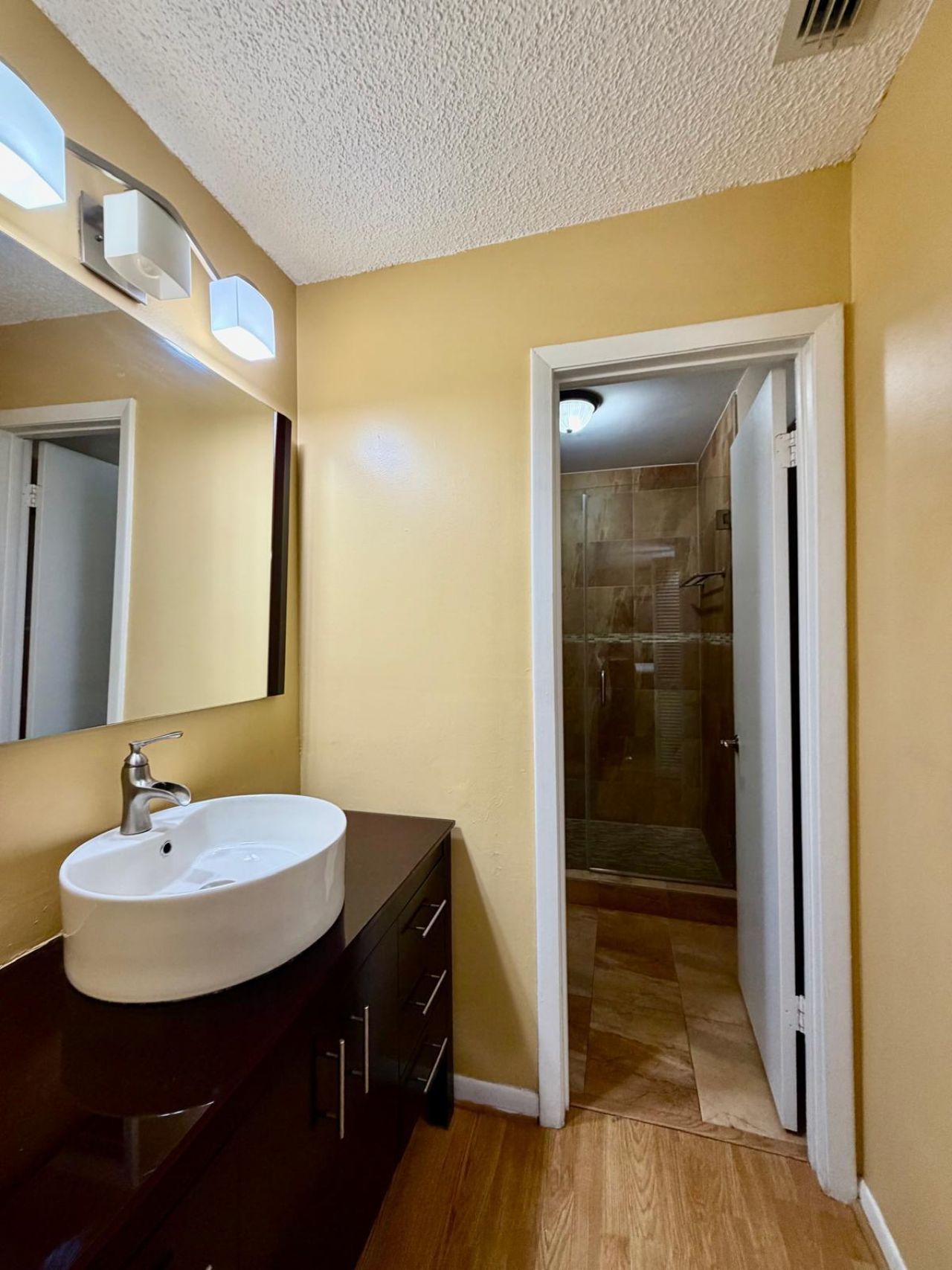 1092 W 32nd Street, Hialeah, FL 33012 Photo