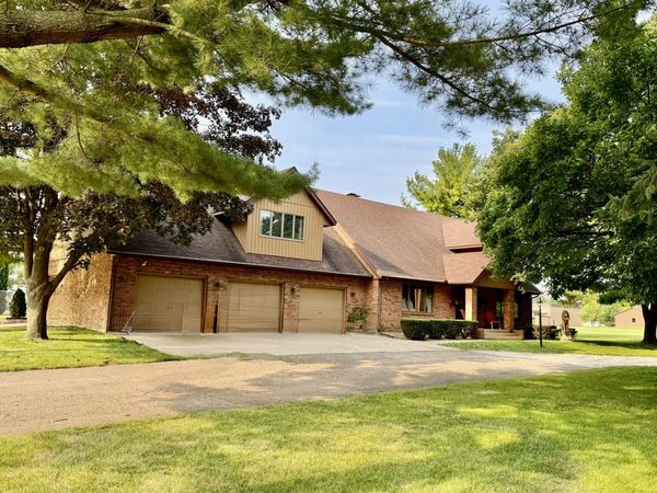 444 Garfield Avenue , Lasalle, IL 61301