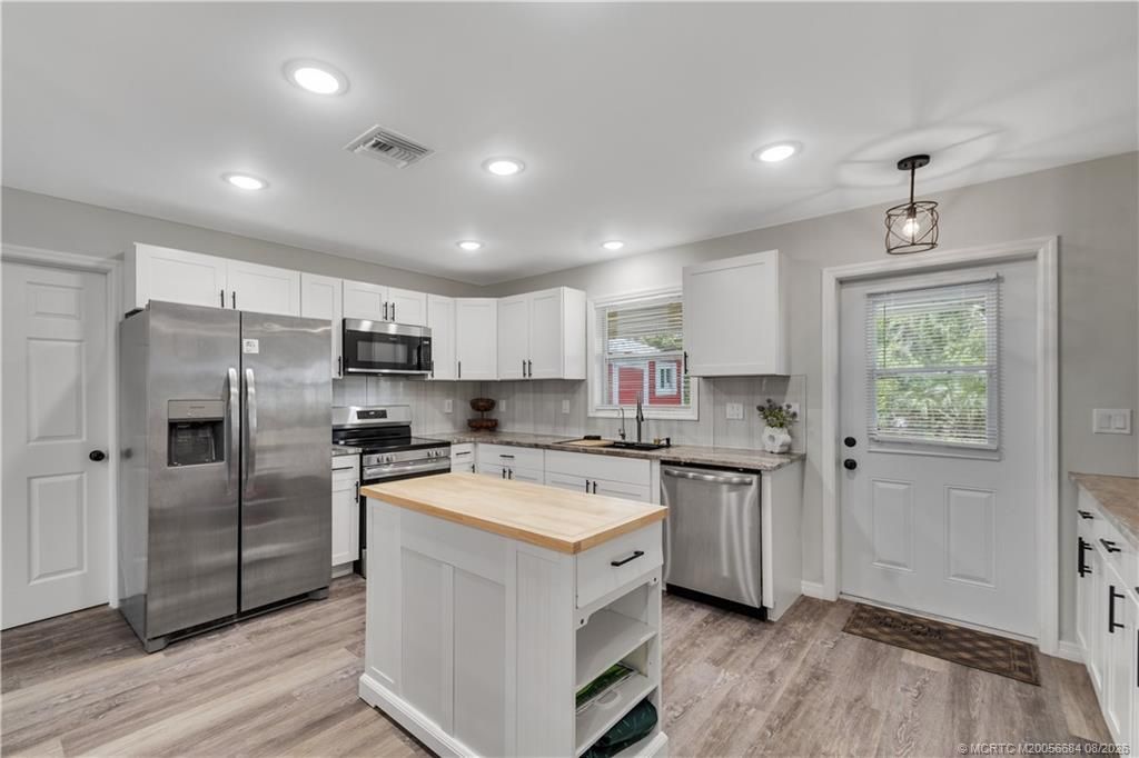 8255 105th Court, Vero Beach, FL 32967 Photo