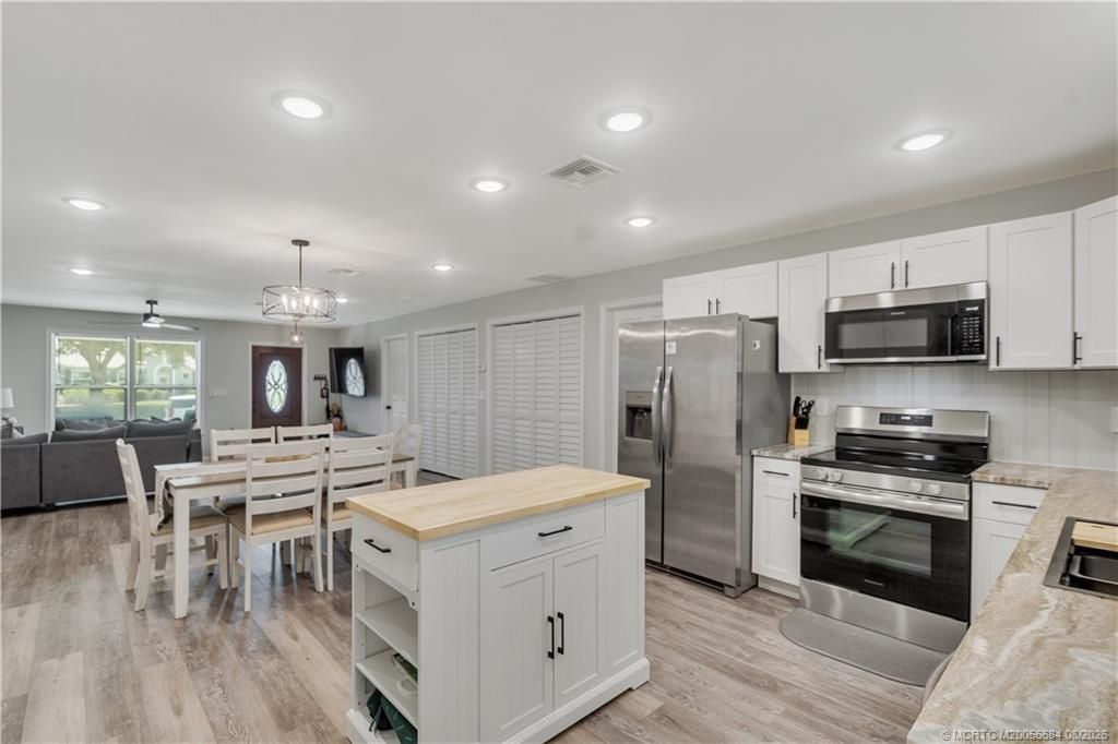 8255 105th Court, Vero Beach, FL 32967 Photo