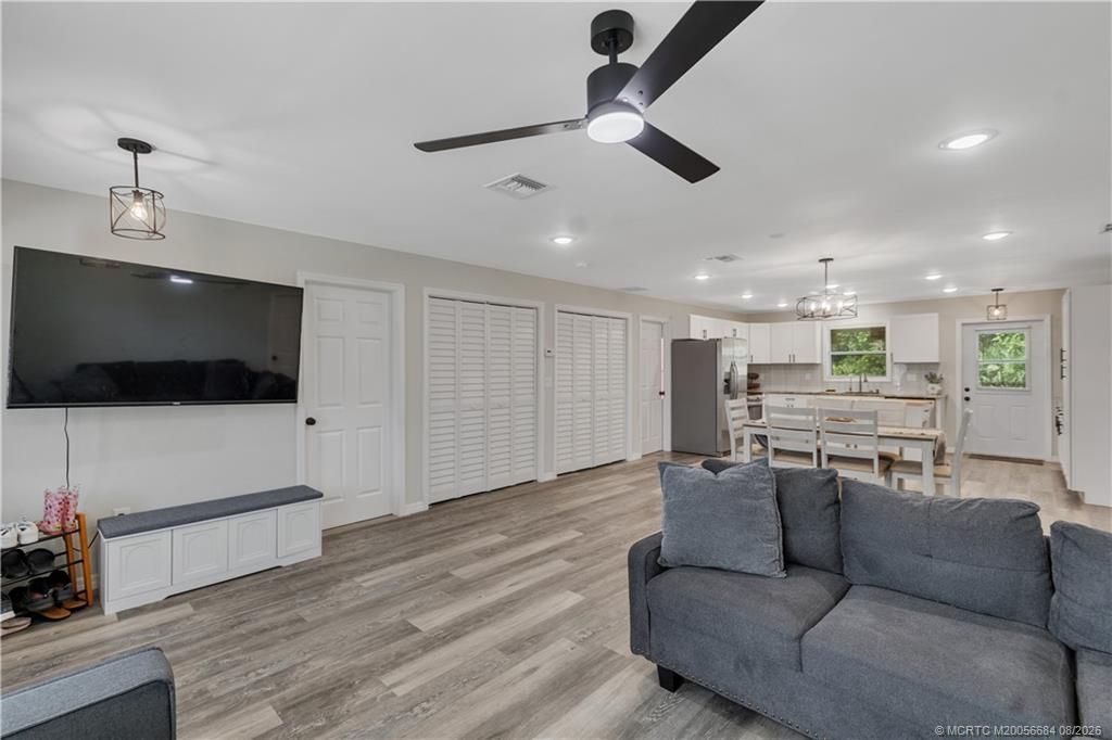 8255 105th Court, Vero Beach, FL 32967 Photo