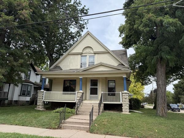 922 MERRITT AVENUE, Oshkosh, WI 54901