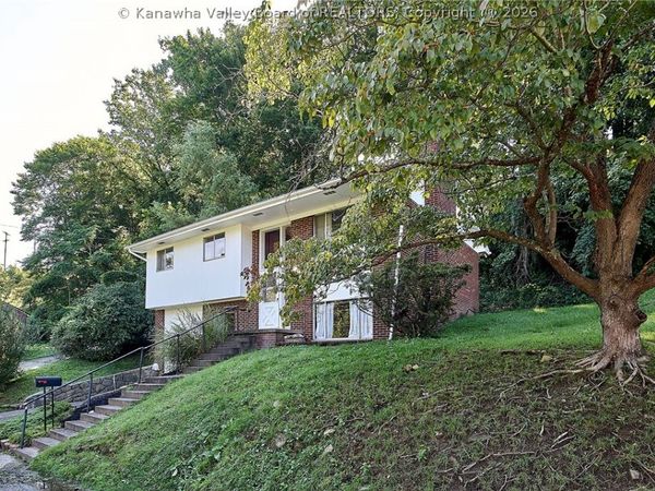 54 Sunset Drive, Charleston, WV 25301